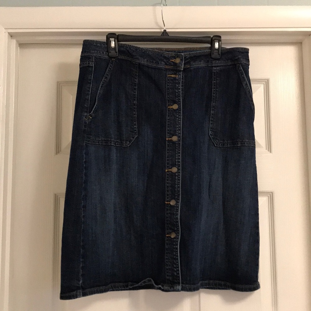 Denim skirt